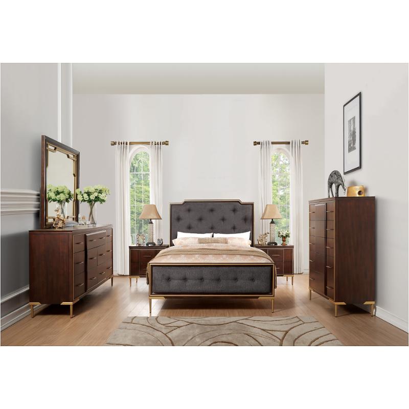 Bed / Dresser / Mirror / Nightstand