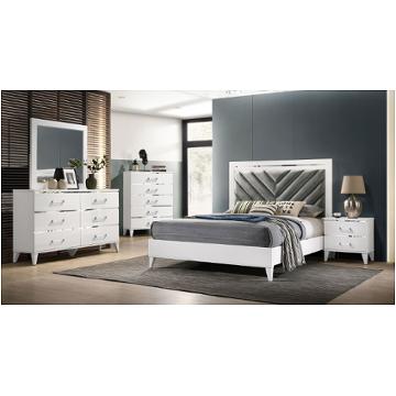 Chelsie - White Bedroom Set Acme Furniture Chelsie - White Bedroom Furniture