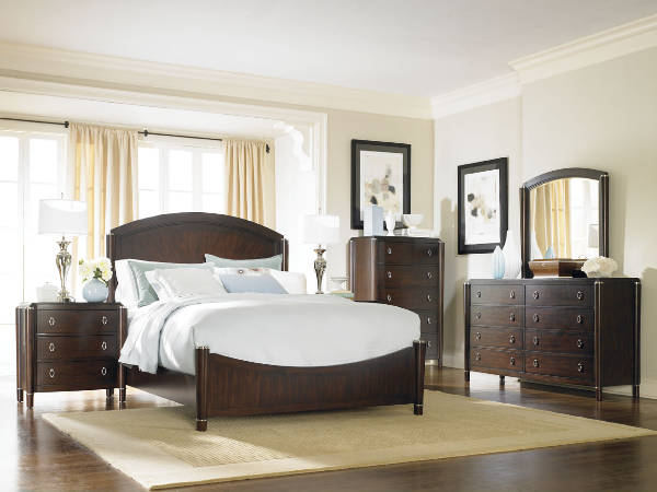 Bed / Dresser / Mirror / Nightstand