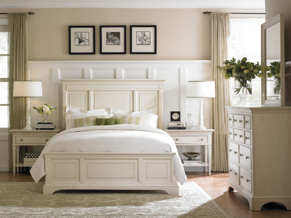 Bed / Dresser / Mirror / Nightstand