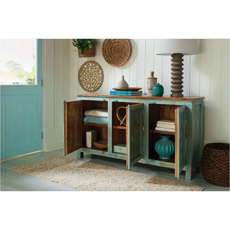 090-1060 Hammary Furniture Vintage Blue Three Door Cabinet