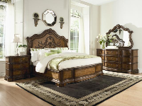 Bed / Dresser / Mirror / Nightstand