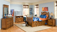 Bed / Dresser / Mirror / Nightstand