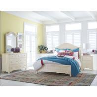 Bed / Dresser / Mirror / Nightstand