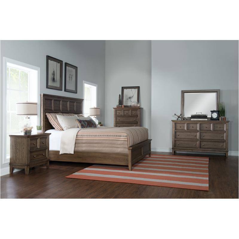 Bed / Dresser / Mirror / Nightstand