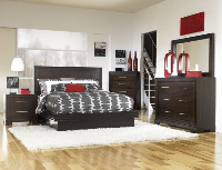 Bed / Dresser / Mirror / Nightstand