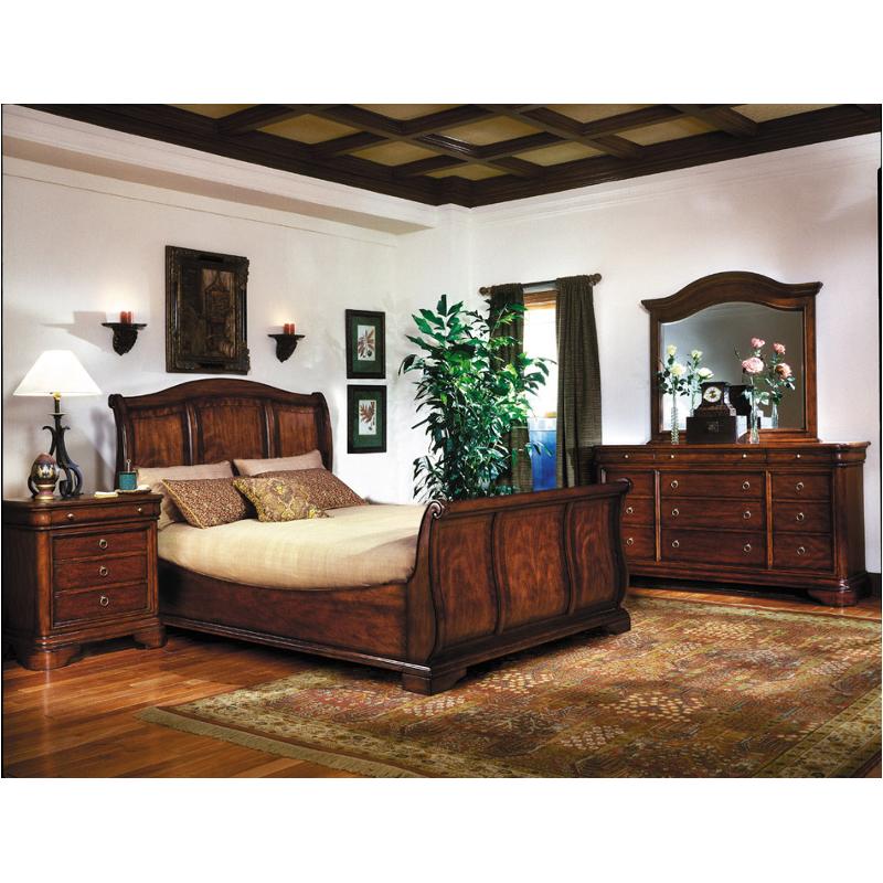 200-1200 Legacy Classic Furniture Vintage 12 Drawer Dresser