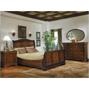 200-4316 Legacy Classic Furniture Vintage Bedroom Furniture Bed