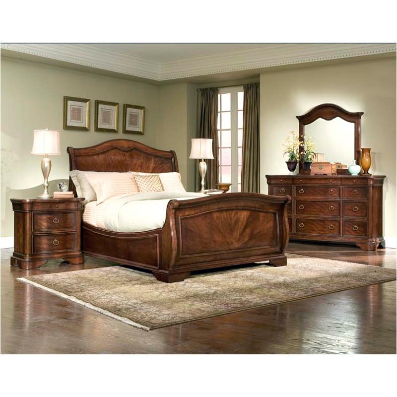 800-3100 Legacy Classic Furniture Heritage Court Bedroom Furniture Nightstand