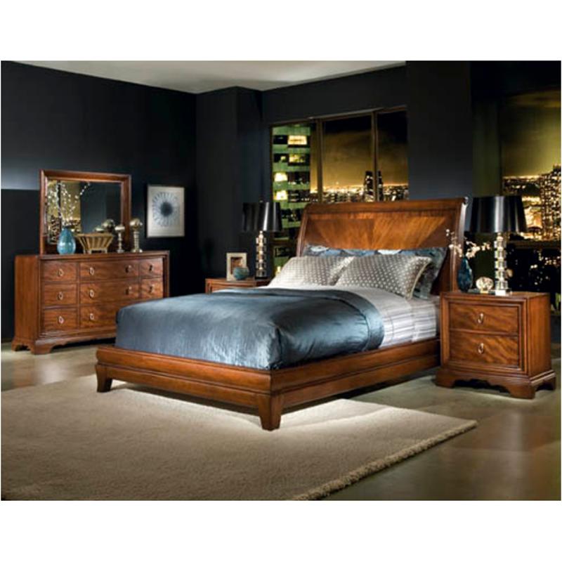 8454805 Legacy Classic Furniture Eclipse Queen Platform Bed