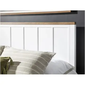 1568-4104 Legacy Classic Furniture Dutton Bedroom Furniture Bed