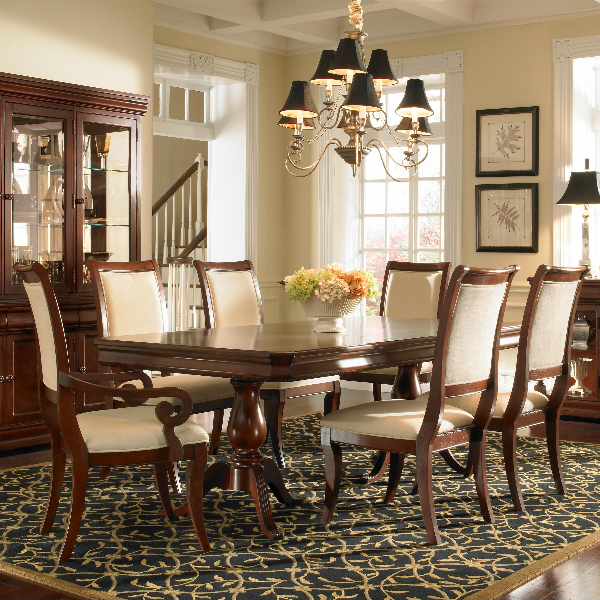 broyhill dining room furniture