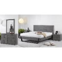 Bed / Dresser / Mirror / Nightstand