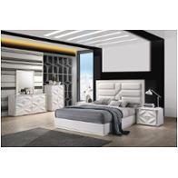Bed / Dresser / Mirror / Nightstand