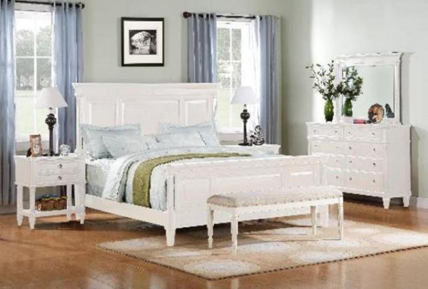 Bed / Dresser / Mirror / Nightstand