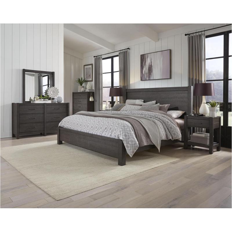 Bed / Dresser / Mirror / Nightstand