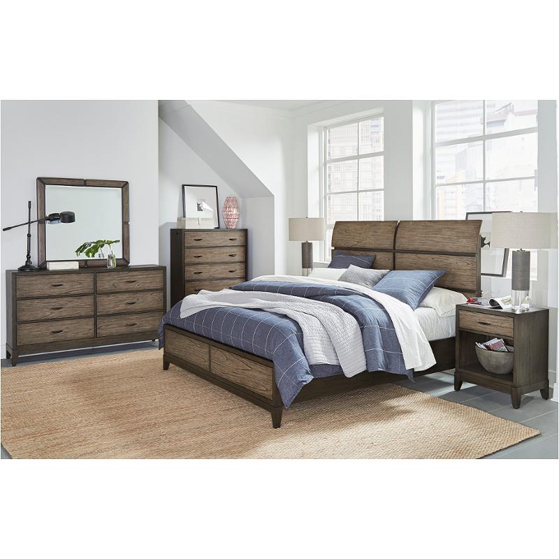 Bed / Dresser / Mirror / Nightstand