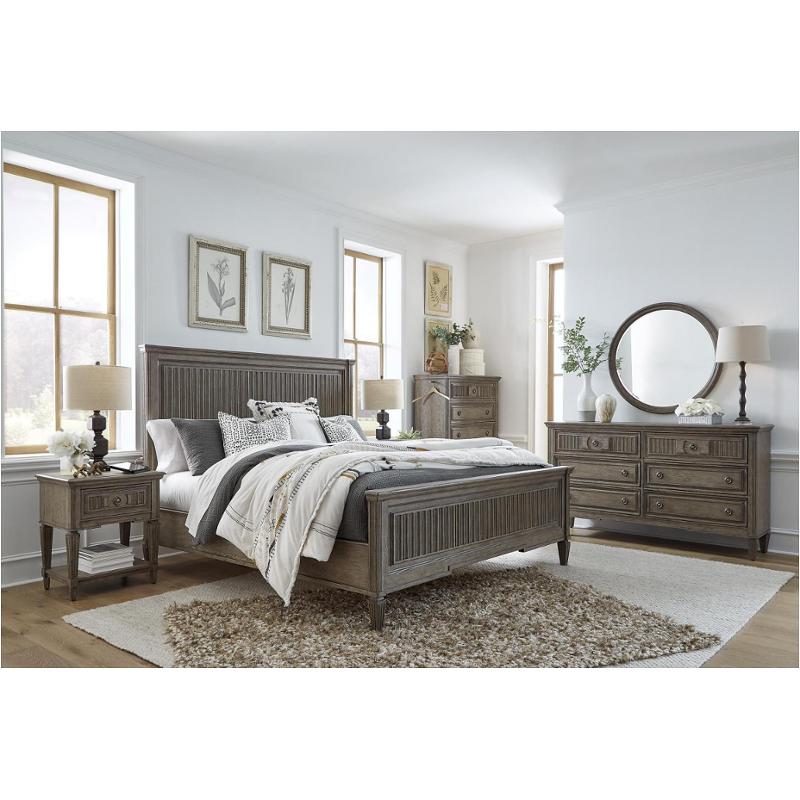 Bed / Dresser / Mirror / Nightstand