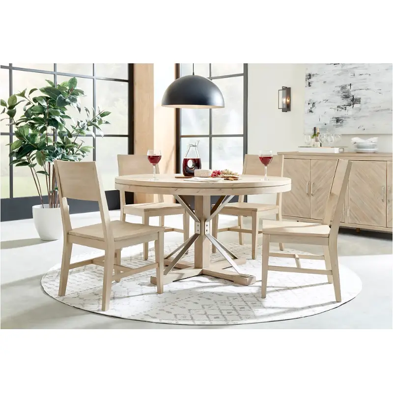 Round Table And 4 Chairs With Wood Seat