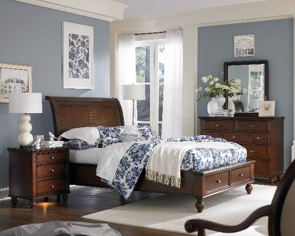 Bed / Dresser / Mirror / Nightstand