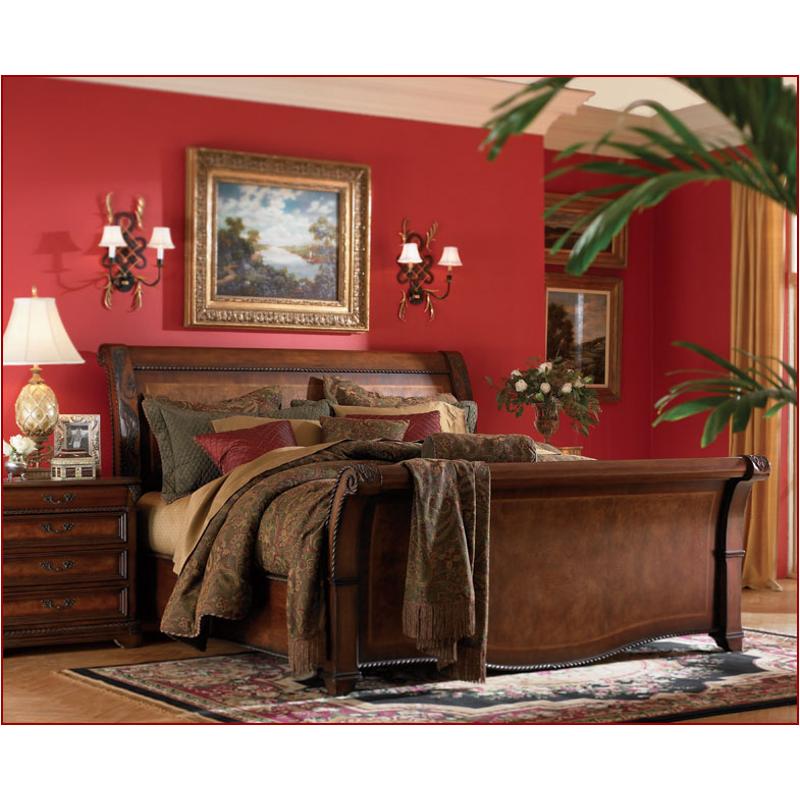 I74400 Aspen Home Furniture Napa Queen Sleigh Bed