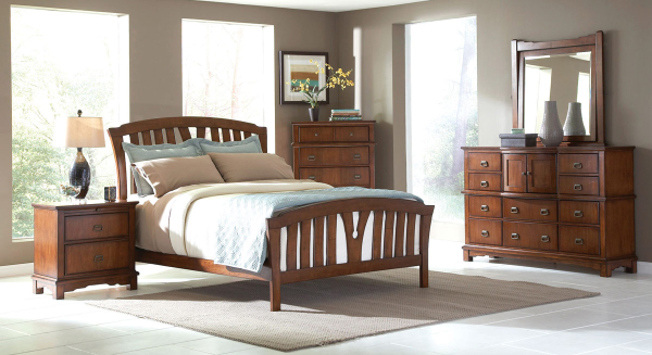 Bed / Dresser / Mirror / Nightstand