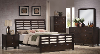 Bed / Dresser / Mirror / Nightstand