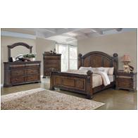 Bed / Dresser / Mirror / Nightstand