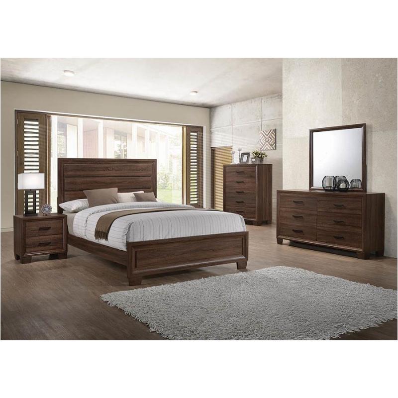 Bed / Dresser / Mirror / Nightstand