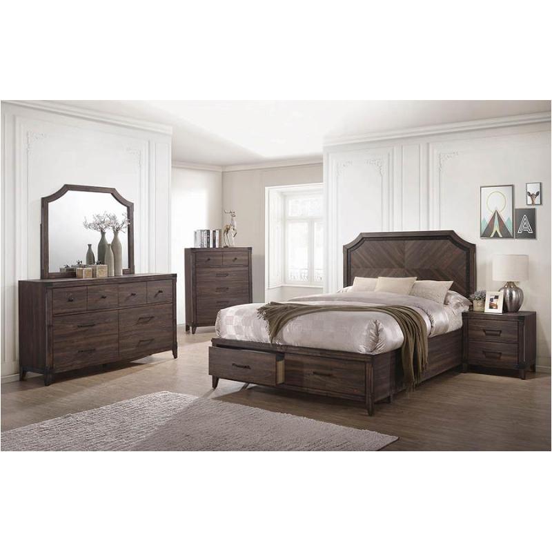 Bed / Dresser / Mirror / Nightstand