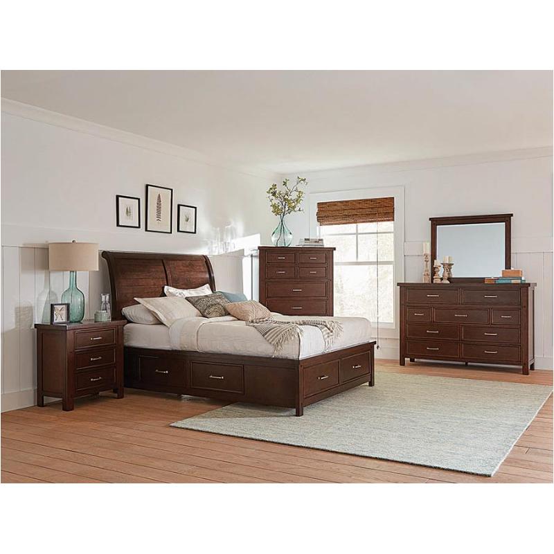 Bed / Dresser / Mirror / Nightstand