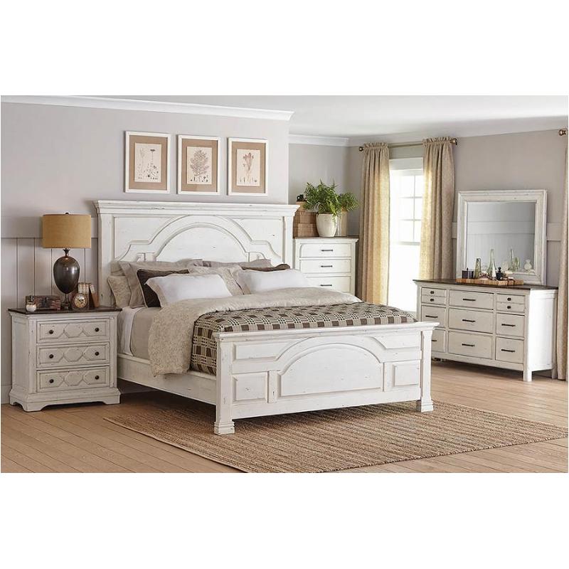 Bed / Dresser / Mirror / Nightstand