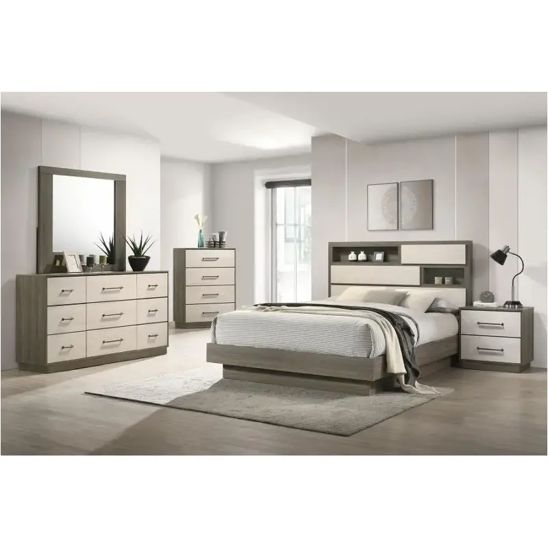 Bed / Dresser / Mirror / Nightstand
