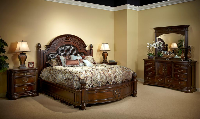 Bed / Dresser / Mirror / Nightstand