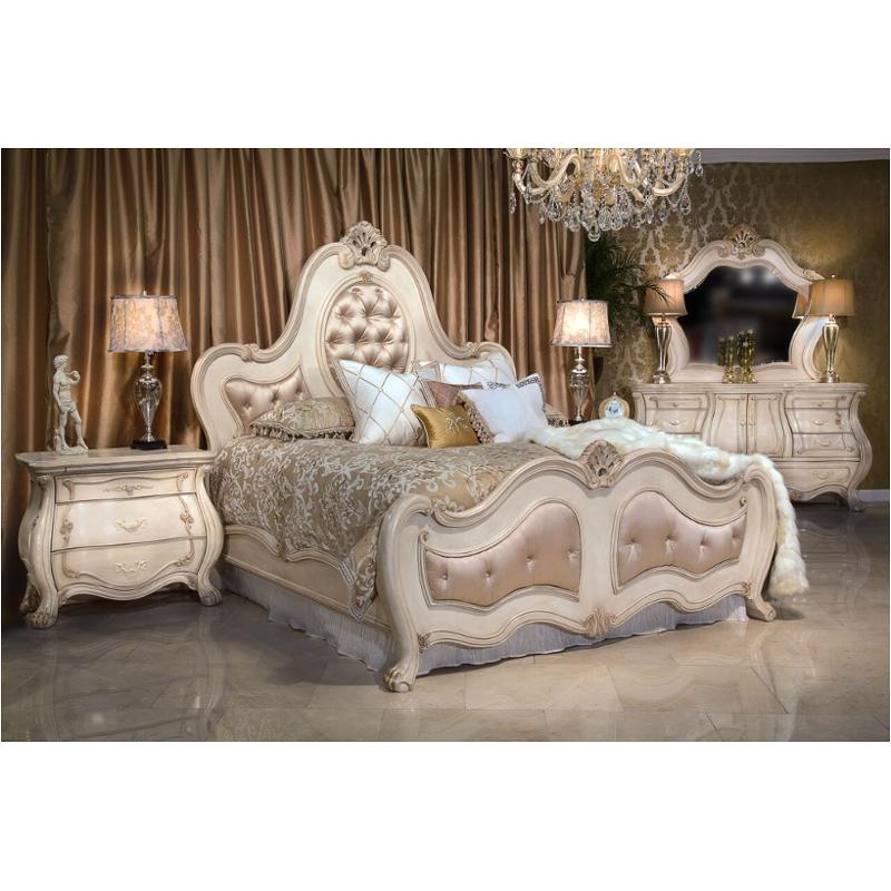 Bed / Dresser / Mirror / Nightstand