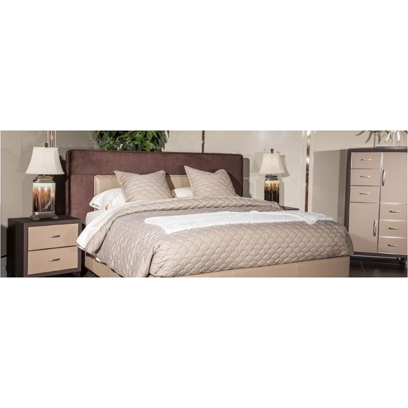 Bed / Nightstand / Mirror / Dresser