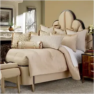 Masako Queen Comforter Set