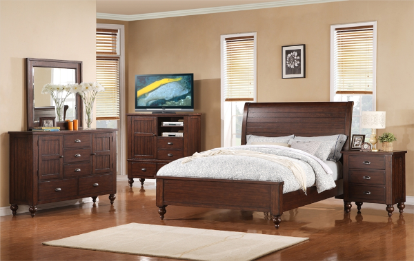 Bed / Dresser / Mirror / Nightstand