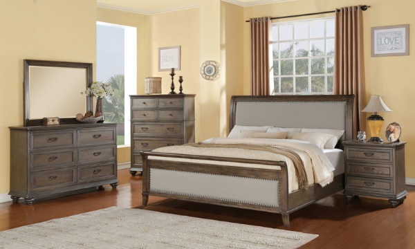 Bed / Dresser / Mirror / Nightstand