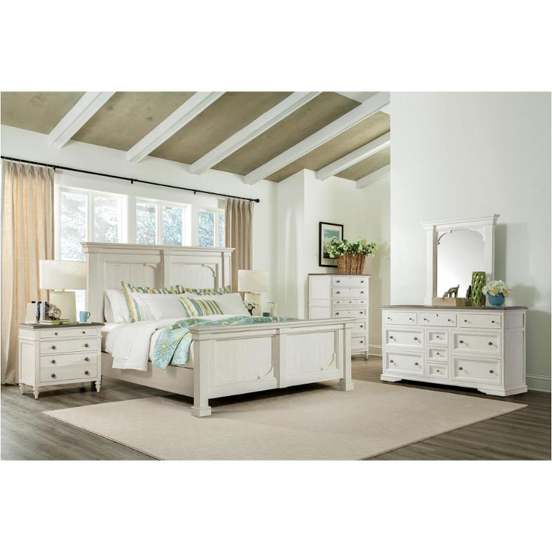 Bed / Dresser / Mirror / Nightstand