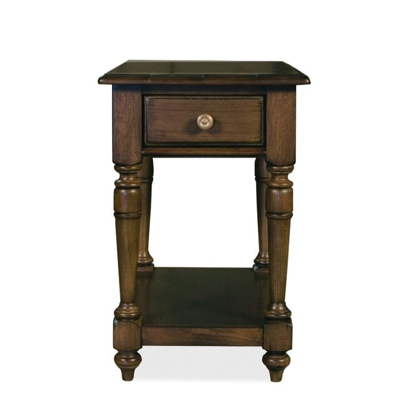 37512 Riverside Furniture Binghamton Chairside Table