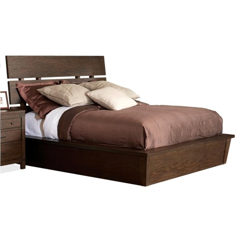 84586 Riverside Furniture Promenade Eastern King Slat Panel Bed