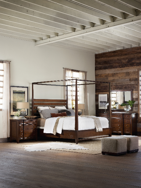Bed / Dresser / Mirror / Nightstand