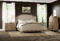 Bed / Dresser / Mirror / Nightstand