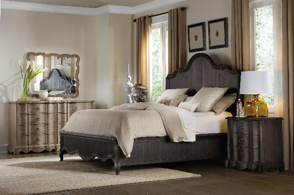 Bed / Dresser / Mirror / Nightstand