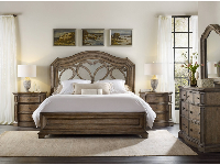 Bed / Dresser / Mirror / Nightstand
