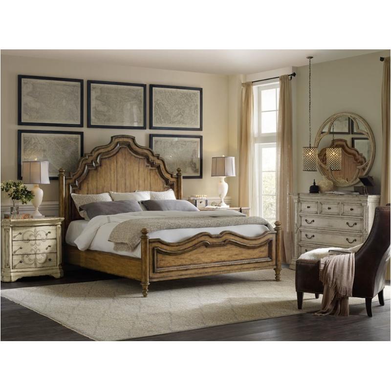 Bed / Dresser / Mirror / Nightstand