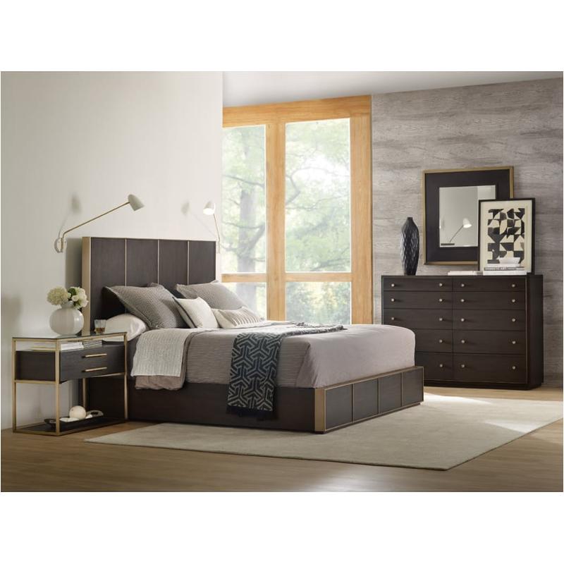Bed / Dresser / Mirror / Nightstand