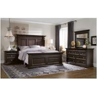 Bed / Dresser / Mirror / Nightstand