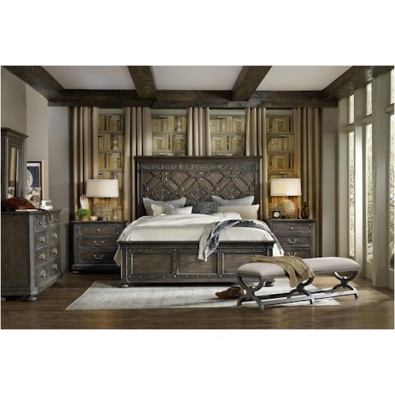 Bed / Dresser / Mirror / Nightstand